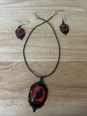 Black Frame Red Raven Pendant Necklace and Earrings Set